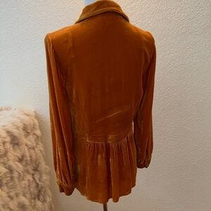 Coldwater Creek Golden Burnt Orange Velvet Shirt - Ruched at lower back - Sz S